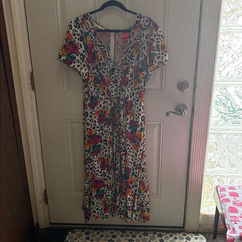 Betsey Johnson x Torrid Dress - Picture 6 of 13